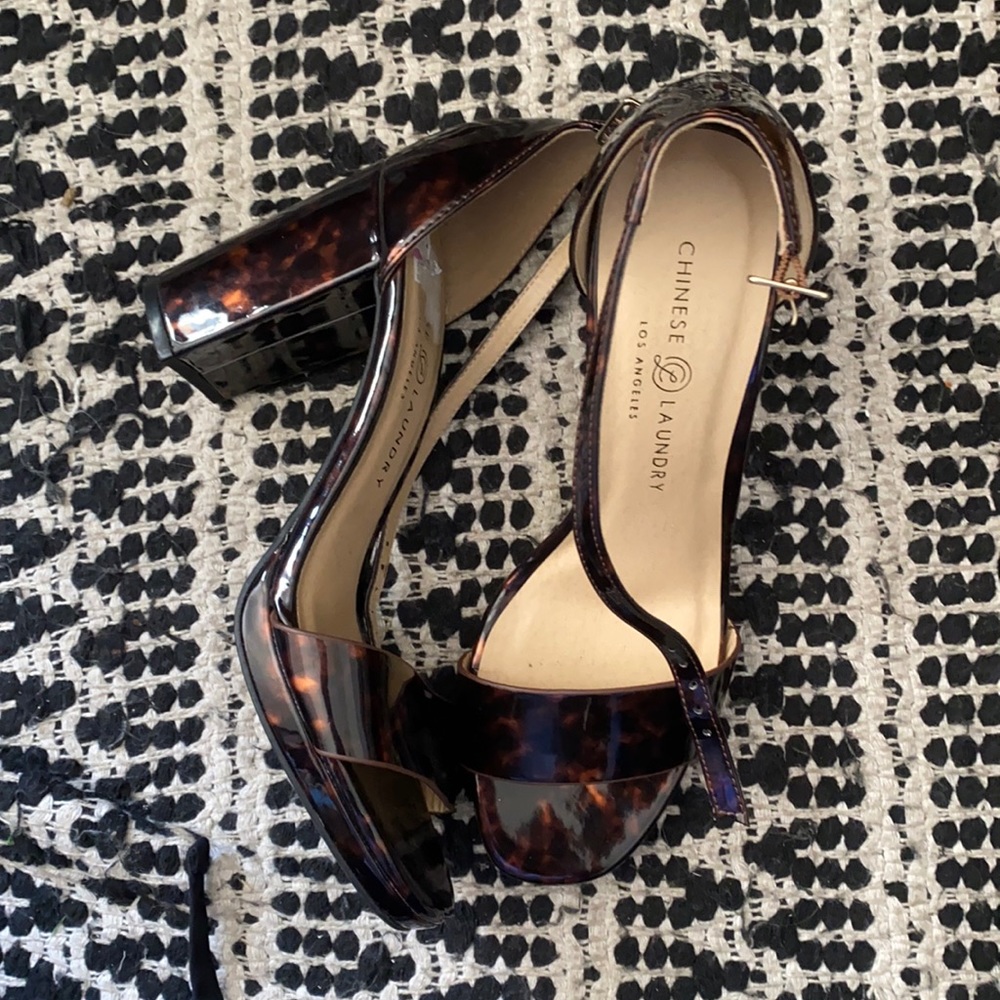 Chinese laundry tortoise shell color block heels